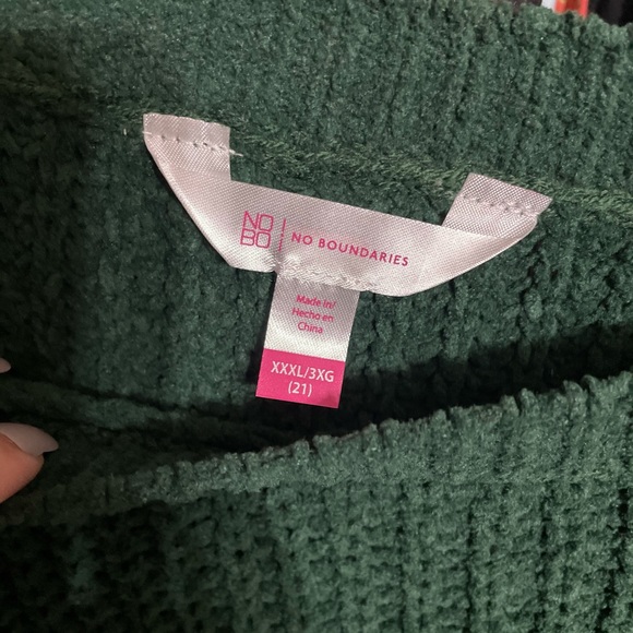 No Boundaries Distressed Green Sweater! - Picture 2 of 2